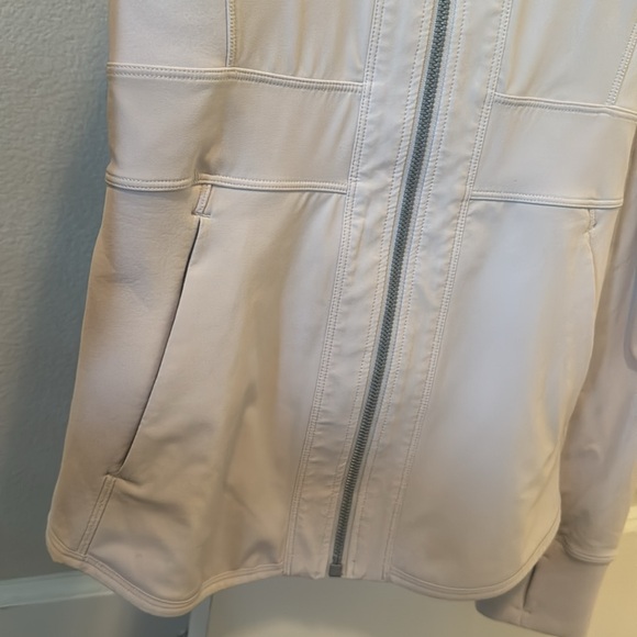 Lululemon Jacket - Picture 8 of 11